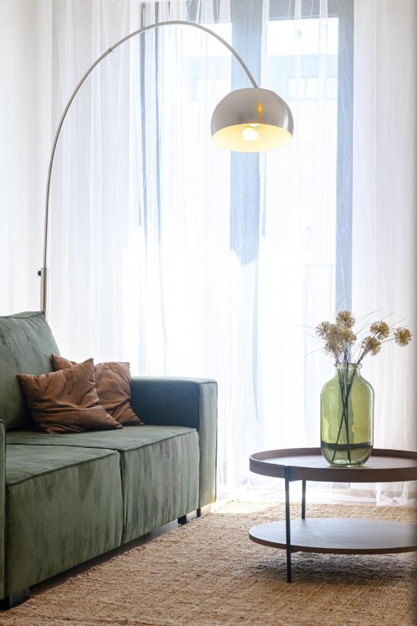 Newly Built Apartment In Vibrant Neighbourhood Prag Exteriör bild