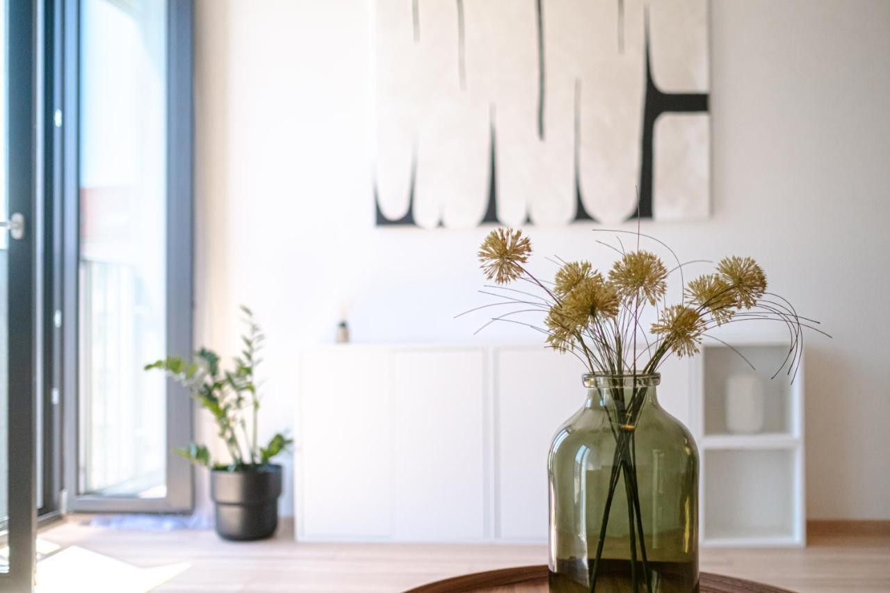 Newly Built Apartment In Vibrant Neighbourhood Prag Exteriör bild