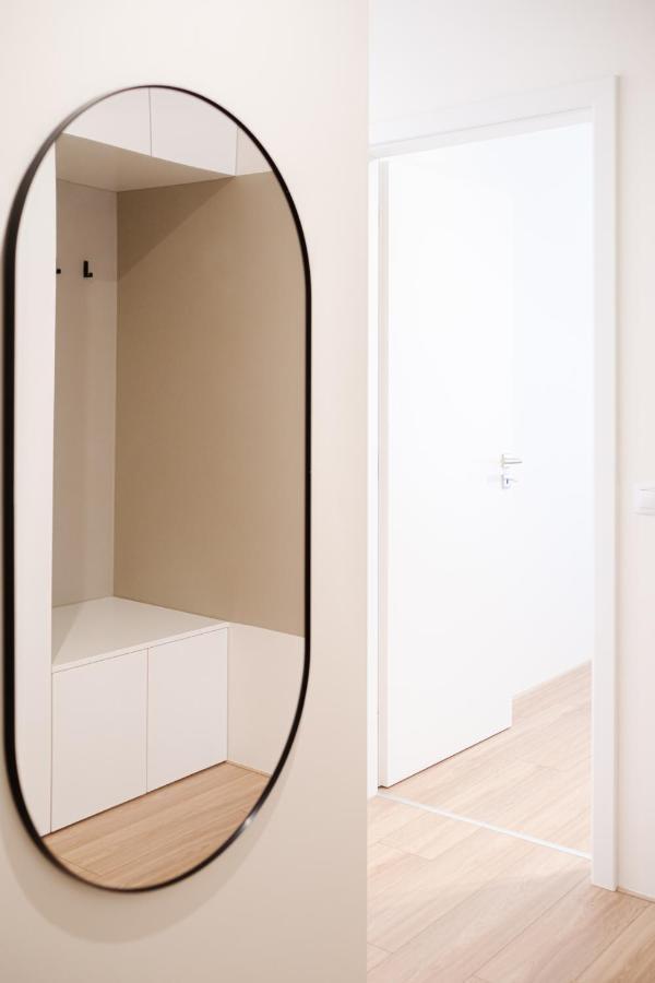 Newly Built Apartment In Vibrant Neighbourhood Prag Exteriör bild